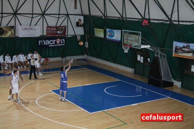 101128_sport 106y_tn.jpg